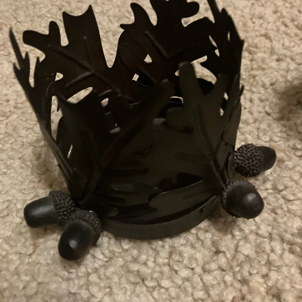 Set of Two Bronze Leaf Design Candle Holders - Autumn - Fall